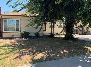 2065 S Woodland Pl, Santa Ana, CA 92707
