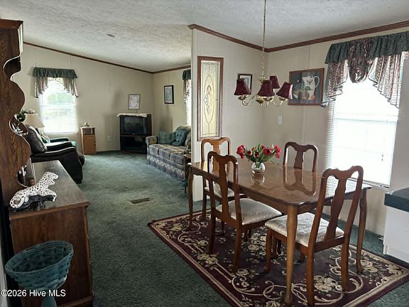 4th image of 1996 Hallsboro Road S