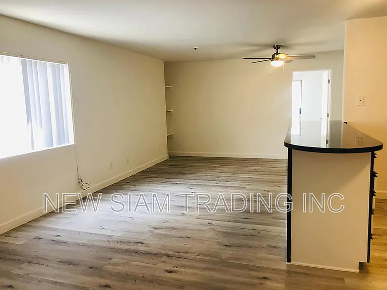 500 S Saint Andrews Pl #101 — Photo 3