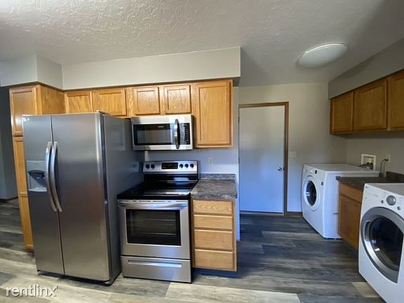 B4EBF246-7557-483E-95A5-25A189C5A058