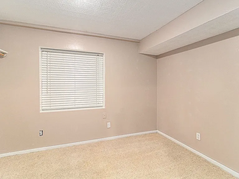 9855 Iris St — Photo 11