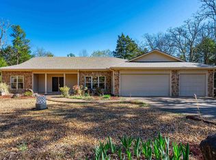 15 Perfecto Ct, Hot Springs Village, AR 71909