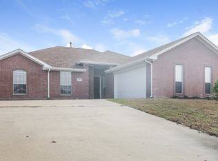 828 Passive Dr, Cedar Hill, TX 75104