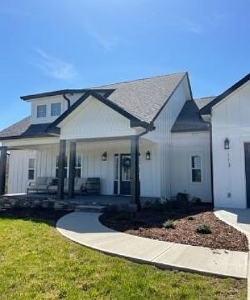 3rd image of 113 S Stone Leigh Dr