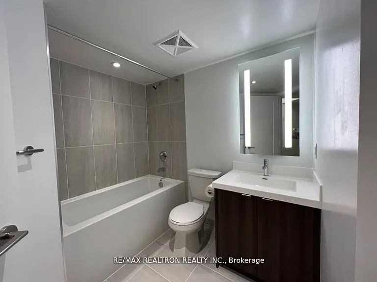 5 Mabelle Ave #929 — Photo 3