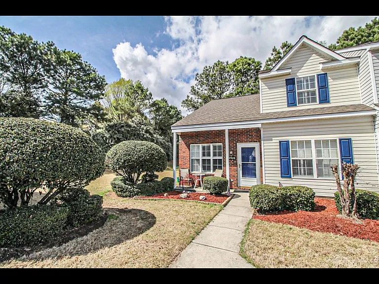 12928 Sickles Dr — Photo 1