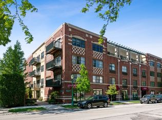 1107 Greenleaf Ave APT 2D, Wilmette, IL 60091