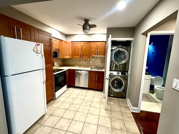 114 Klein Creek Ct APT 6F, Carol Stream, IL 60188