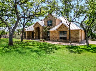 137 Silver Saddle Cir, Weatherford, TX 76087