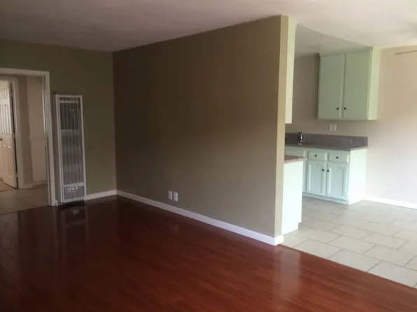 642 N Raymond Ave, Pasadena, CA 91103