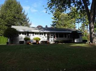 9 Reservoir Dr, Queensbury, NY 12804