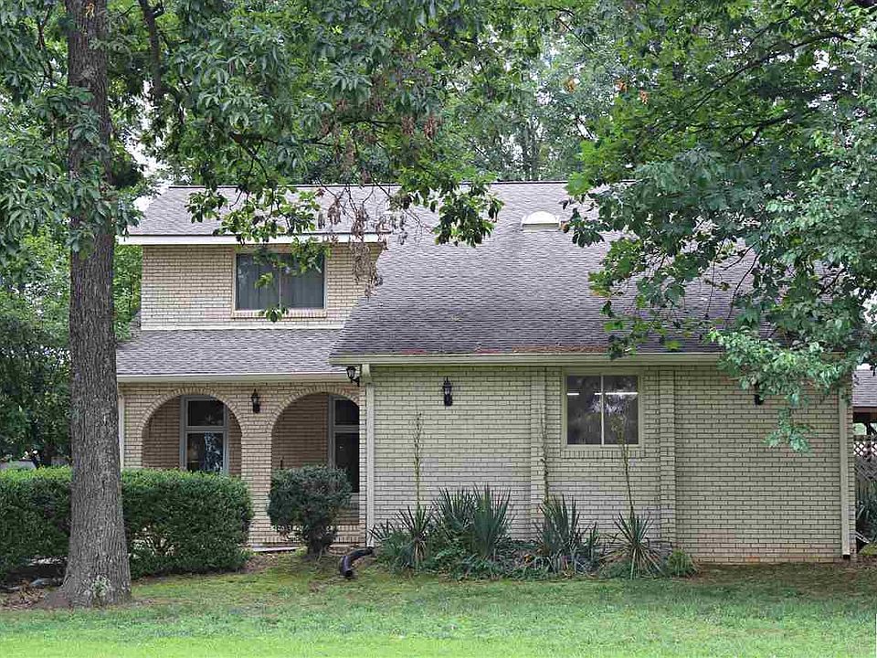 1st image of 2108 Edinborough Dr