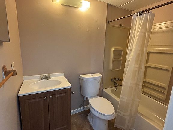5th image of 3245 W 127th St #1