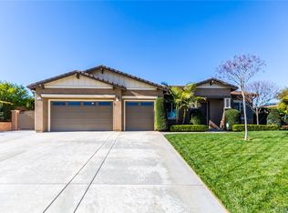 16241 Hillsmont Ln, Riverside, CA 92503