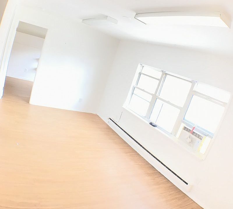 1st image of 2309 29th St APT 2B