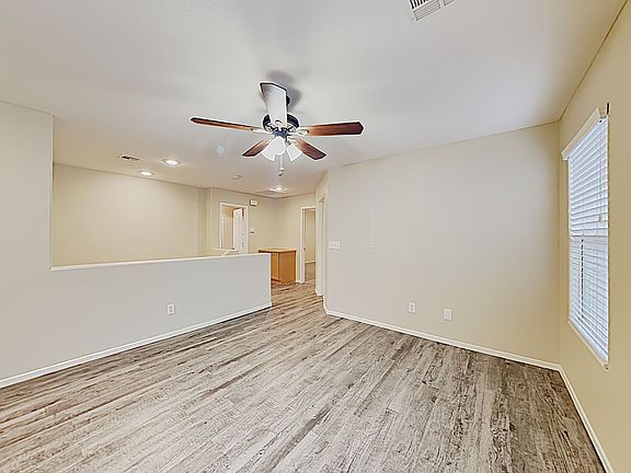 3rd image of 9526 Colorado Blue St
