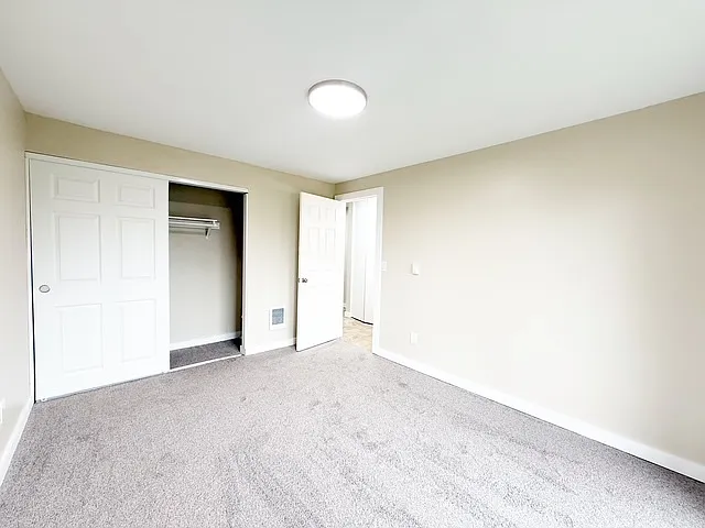 2508-2512 Crystal Springs Rd W — Photo 54