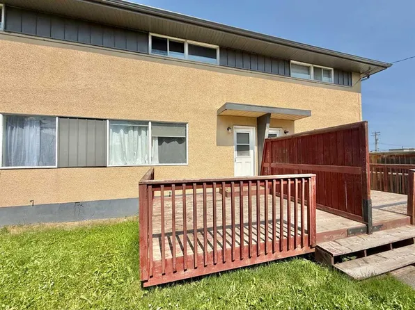 126 S Hardisty Ave #12, Hinton, AB T7V 1B6