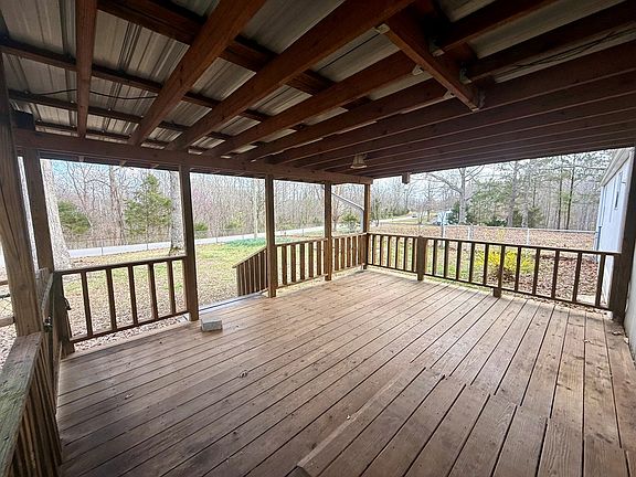4th image of 2191 Seven Knobs Rd