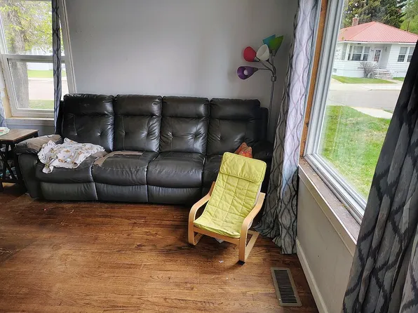 522 Garnet St, Kemmerer, WY 83101