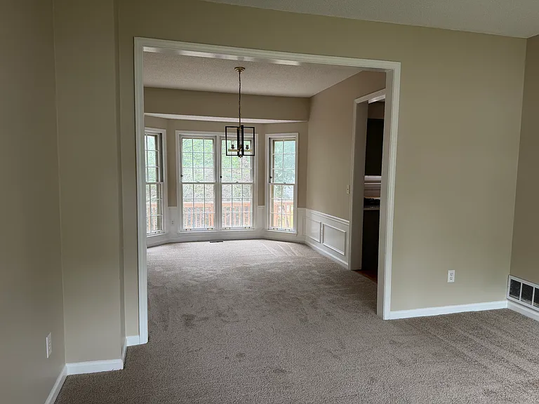 4760 Tanners Spring Dr — Photo 8