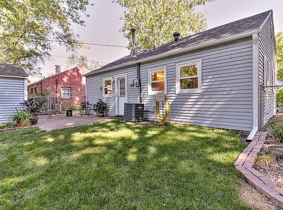 5th image of 811 Hawthorne Dr
