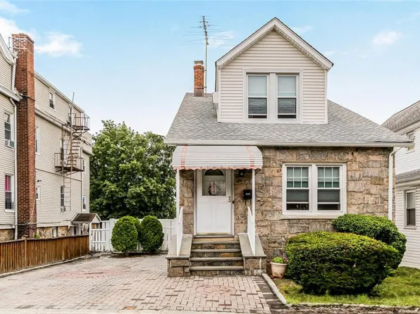 221 Edgewood Avenue, Yonkers, NY 10704