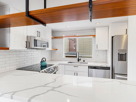 3rd image of 1270 Cleveland Ave #323