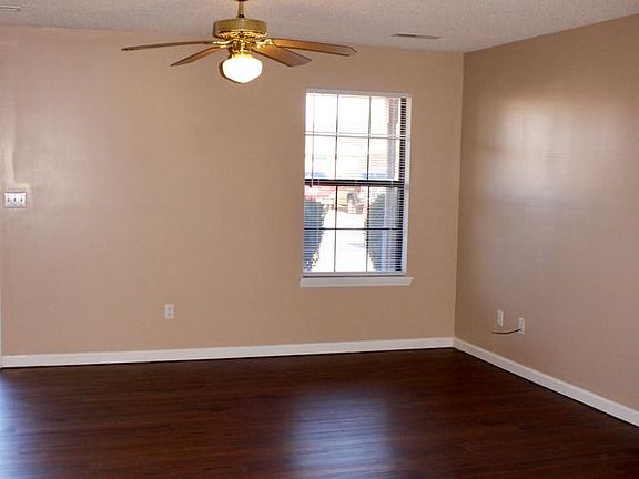 2nd image of 408 Roosevelt Ave #B