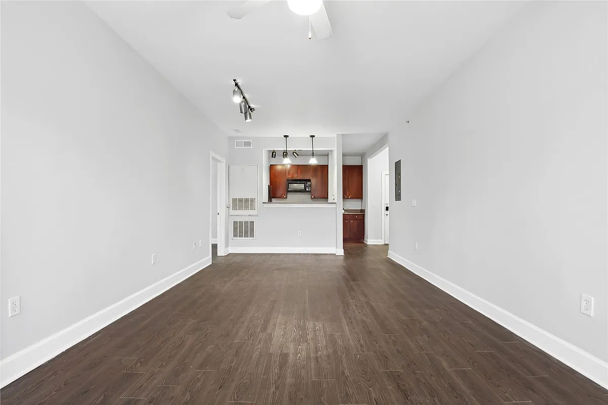 Building Photo - 1901 Crossing Pl #3101