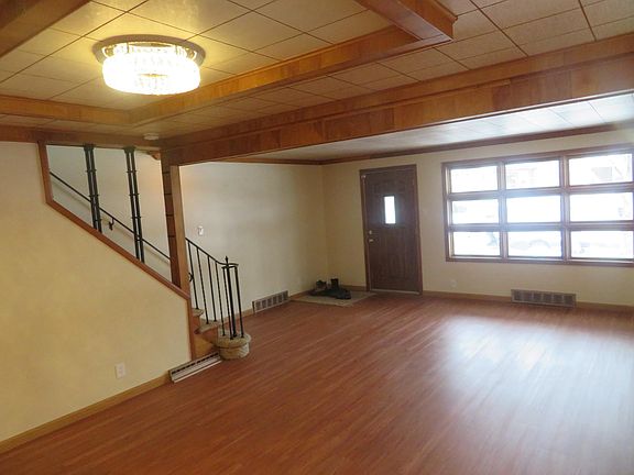 3rd image of 1419 Fort Ave