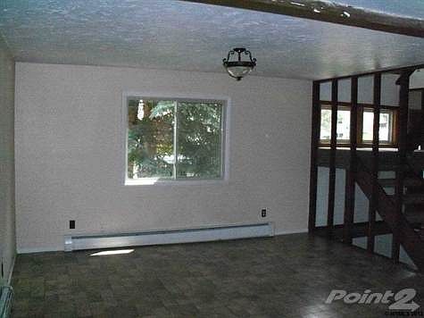 4th image of 645 Juniper St