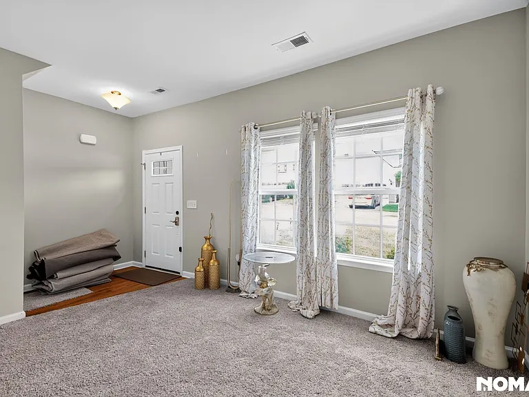 676 Twisted Oak Ct — Photo 18