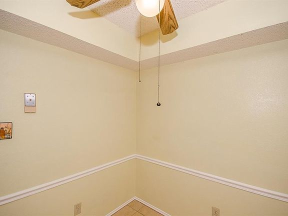5th image of 217 Wolfe St