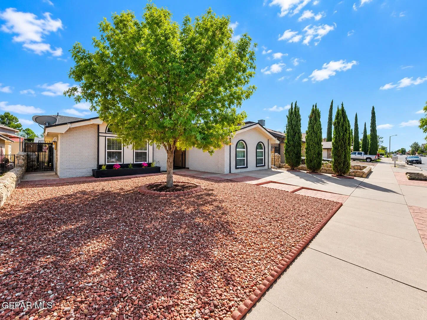 4 bed, 2.5 bath, 1740 sqft, $1,900 — Photo 3