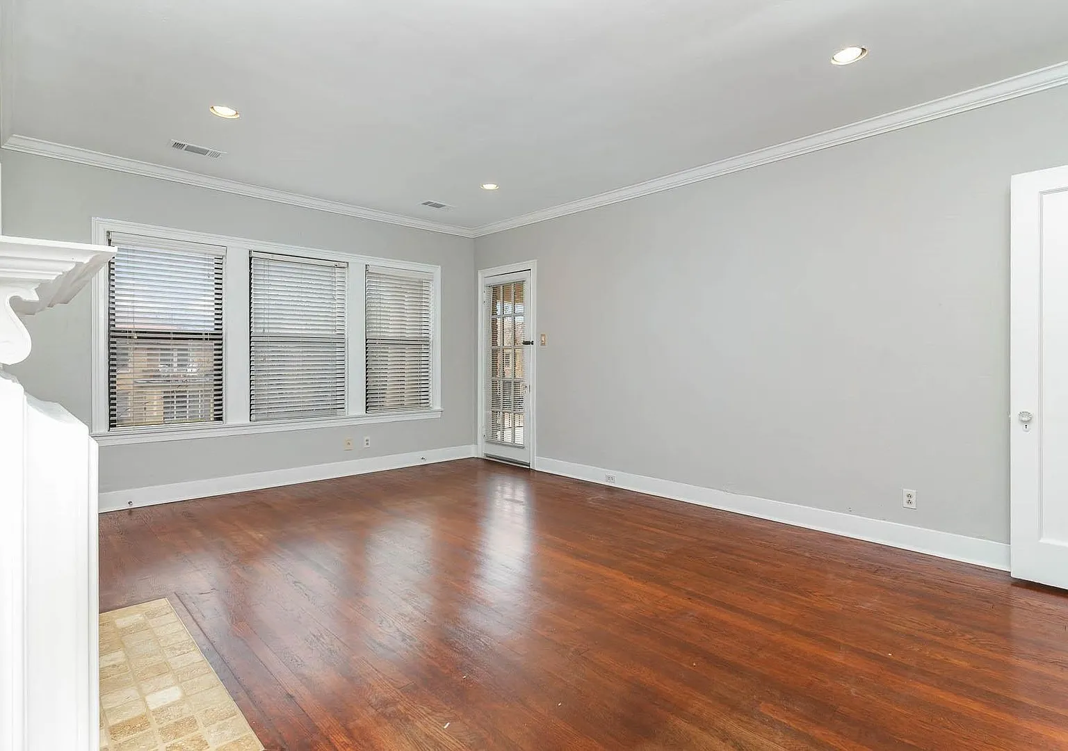 4008 - 4010 Herschel Ave — Photo 4