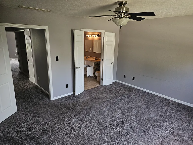 9817 Traditions Ln — Photo 14