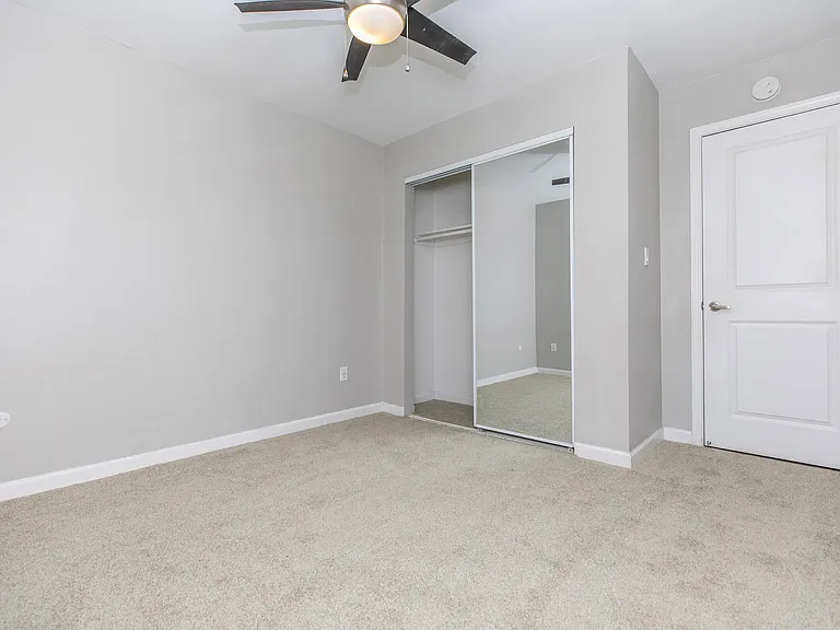 54 Quay Ct — Photo 116