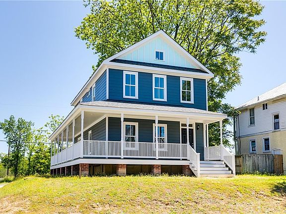 4th image of 2117 Barton Ave