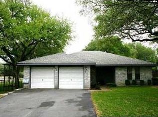 904 Serenada Dr, Georgetown, TX 78628