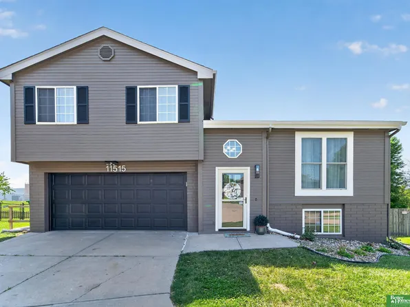 11515 Bauman Cir, Omaha, NE 68164