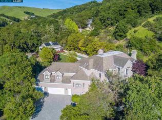 21 Merrill Dr, Moraga, CA