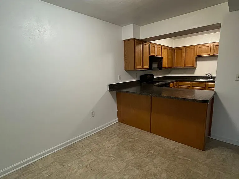 1700-1790 Liberty Ln — Photo 50
