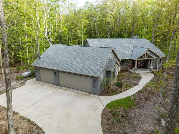 6286 Maple Run Rd, Egg Harbor, WI 54209