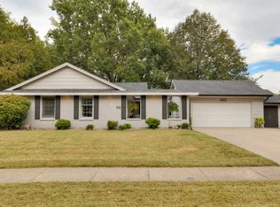 4405 73rd Pl, Urbandale, IA 50322