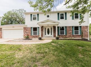 233 Braeshire Dr, Ballwin, MO 63021