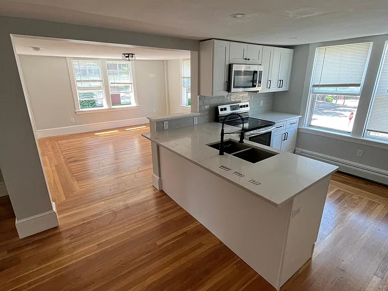 326 Thames St #2 — Photo 7