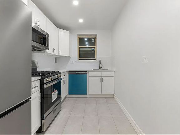 3rd image of 720 E 32nd St #5G