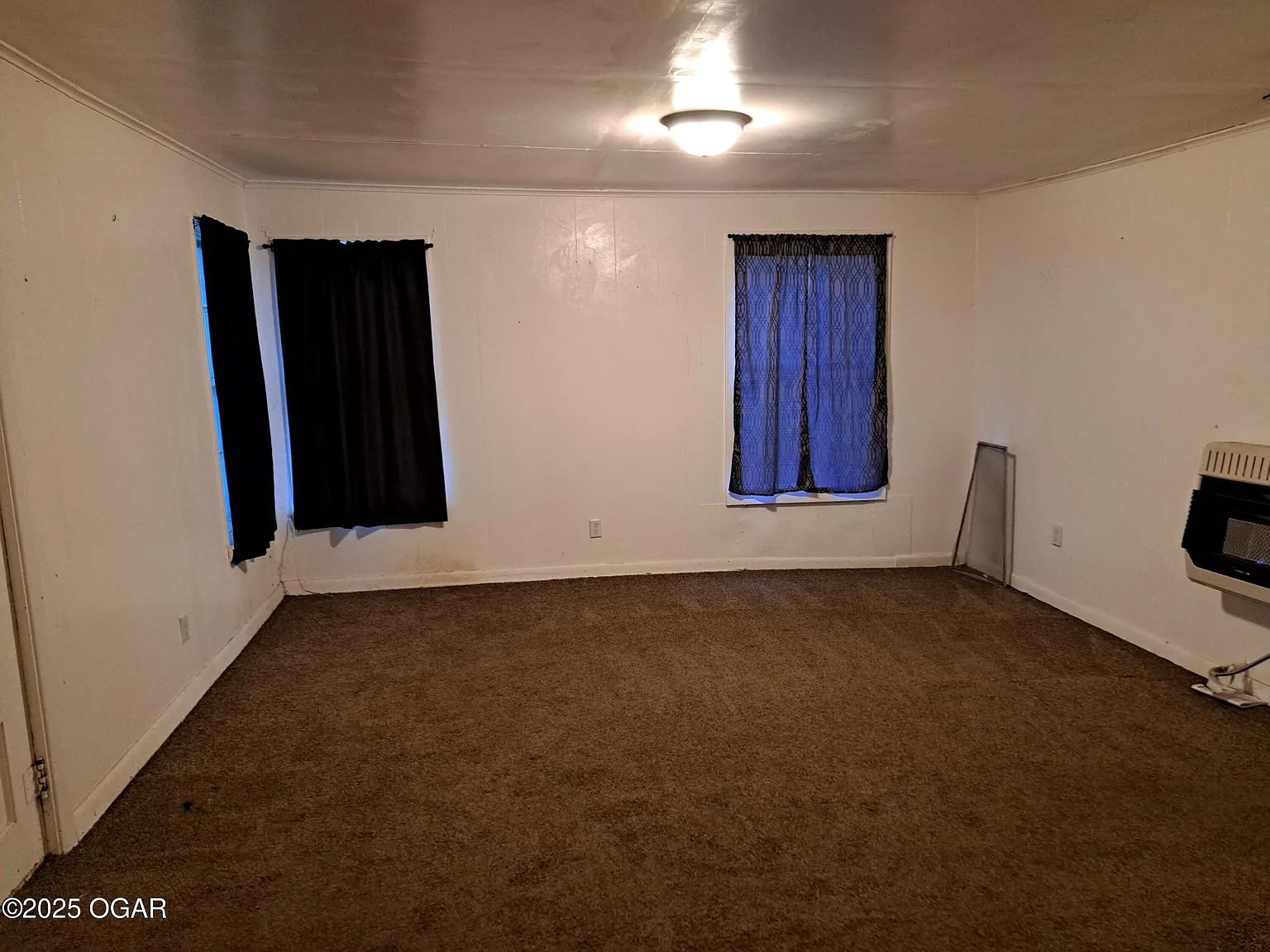 3 bed, 1.0 bath, 1173 sqft, $950 — Photo 2