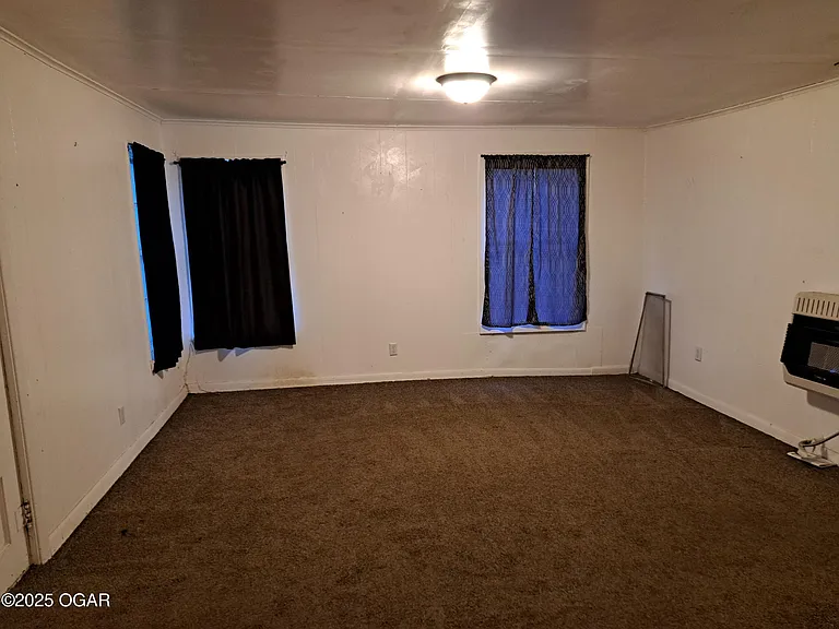 1903 S East Ave — Photo 2